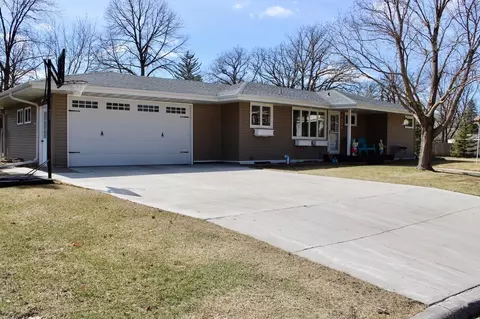 1404 Birch Lane Dr, Thief River Falls, MN 56701