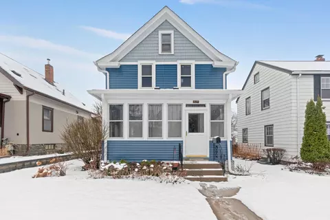 829 Manomin Ave, Saint Paul, MN 55107