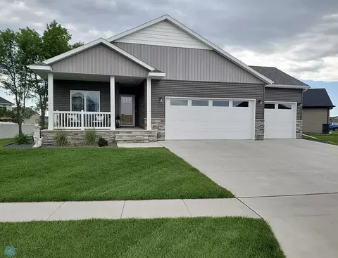 1003 26th Ave W, West Fargo, ND 58078