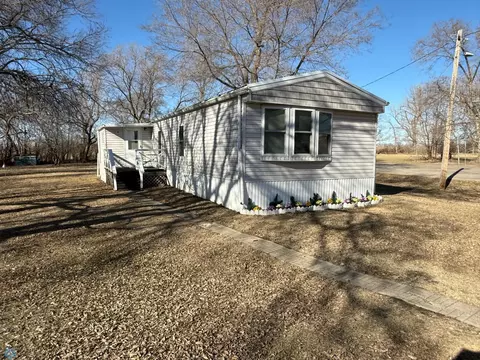 207 1st Ave N, Borup, MN 56519