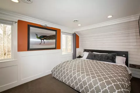 Bedroom - 25565 Smithtown Rd, Excelsior, MN 55331 photo 2 of 3