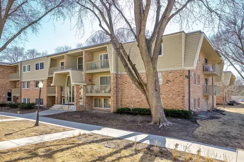 7414 W 22nd St #204, Saint Louis Park, MN 55426