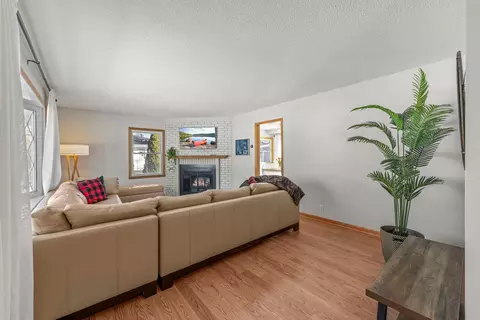 Living - 4401 Morris Ln, Bloomington, MN 55437 photo 5 of 6