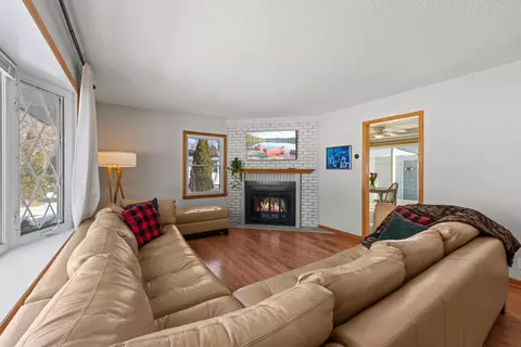 Living - 4401 Morris Ln, Bloomington, MN 55437 photo 4 of 6