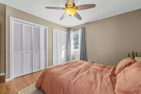 Bedroom - 4401 Morris Ln, Bloomington, MN 55437 photo 4 of 12