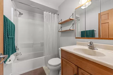 Bath - 4401 Morris Ln, Bloomington, MN 55437 photo 1 of 3