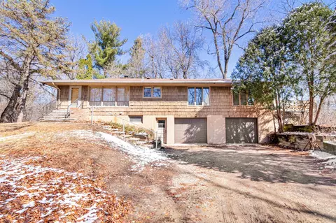3337 Jidana Ln, Minnetonka, MN 55345