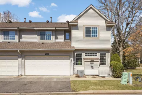 1065 Lovell Ln S, Roseville, MN 55113