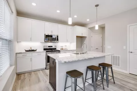 1492 Philipp Way, Shakopee, MN 55379