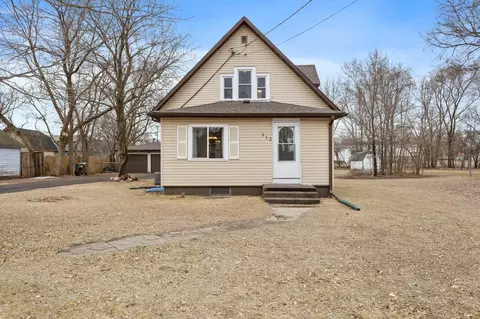312 W River St, Monticello, MN 55362