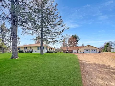 2336 4 12 St, Cumberland, WI 54829