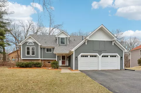 16796 Whittington Walk, Eden Prairie, MN 55346