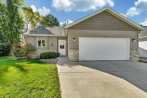 28 Pine Tree Ct, Sartell, MN 56377