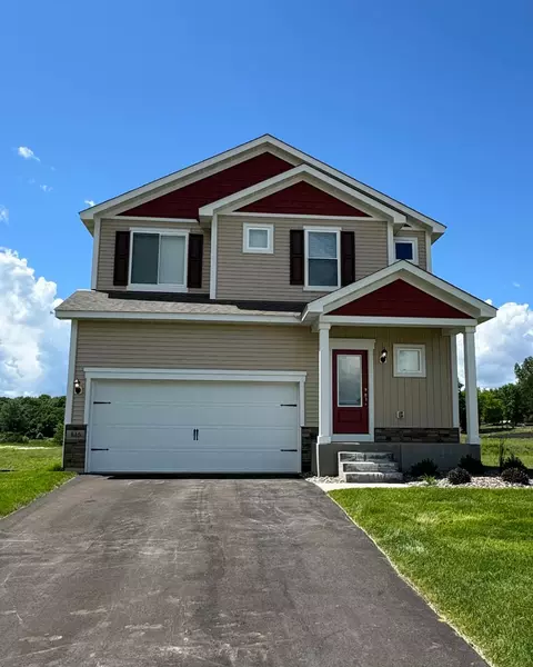 531 Spruce St N, Cambridge, MN 55008