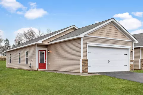 417 Redwood St N, Cambridge, MN 55008