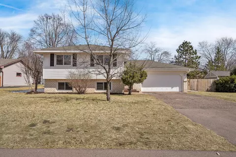 7932 Regent Ave N, Brooklyn Park, MN 55443