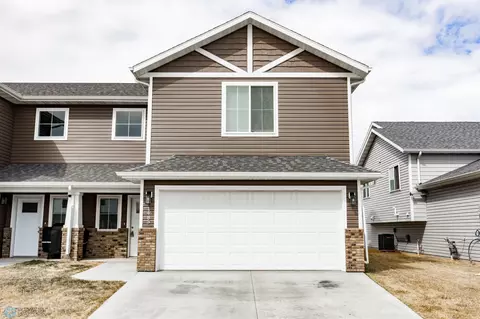 1485 68th Ave S, Fargo, ND 58104