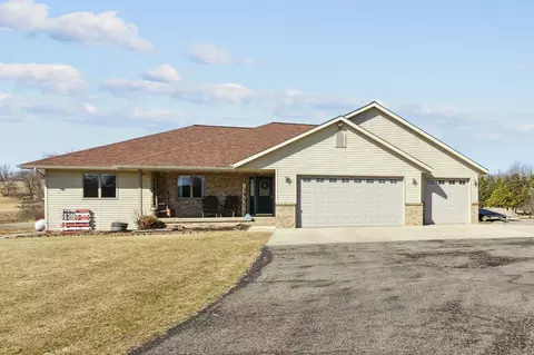 16723 207th Ave, Eden Valley, MN 55329