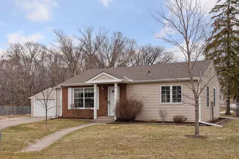 15 West Rd, Circle Pines, MN 55014