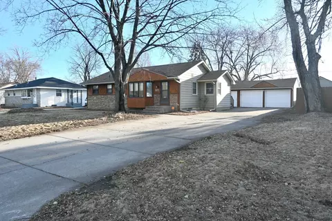 7136 Newton Ave N, Brooklyn Center, MN 55430