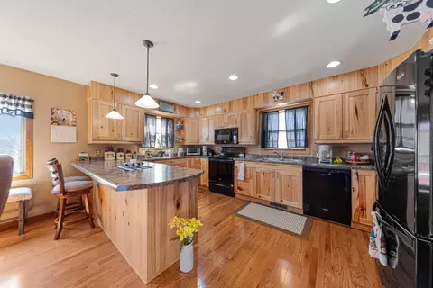 19023 Davis Ave, Faribault, MN 55021 photo 2