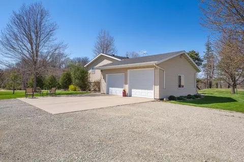 19023 Davis Ave, Faribault, MN 55021 photo 12