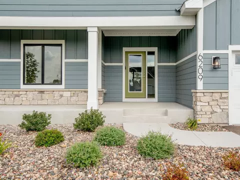 9001 62nd St S, Cottage Grove, MN 55016