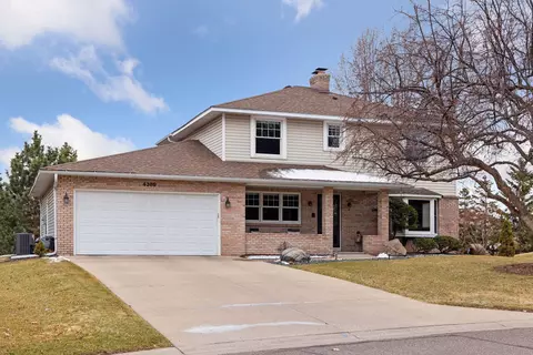 4389 Evergreen Dr, Vadnais Heights, MN 55127