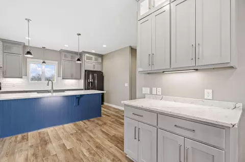 Kitchen - 611 Garden St, Springfield, MN 56087 photo 2 of 2