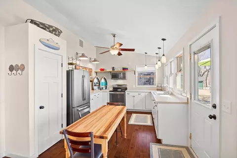 Kitchen - 21370 654th Ave, Darwin, MN 55324 photo 1 of 4
