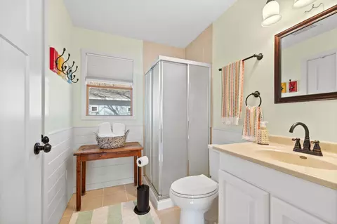 Bath - 21370 654th Ave, Darwin, MN 55324 photo 1 of 1