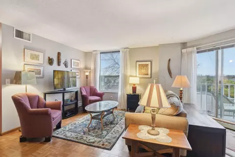 1425 W 28th St #321, Minneapolis, MN 55408