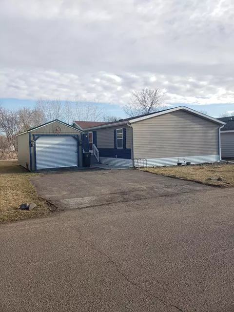 365 Andrews St, Rush City, MN 55069