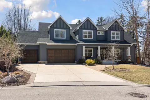 5215 Lochloy Dr, Edina, MN 55436