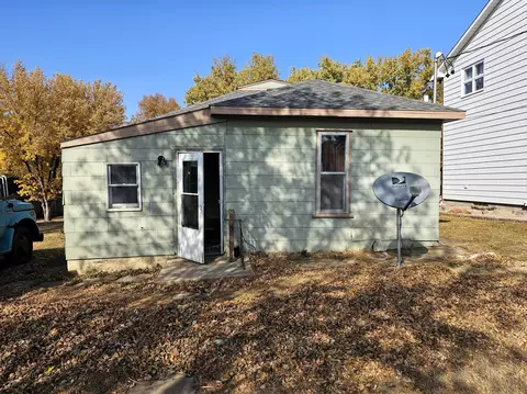 Exterior - 209 2nd St E, Jasper, MN 56144 photo 2 of 3