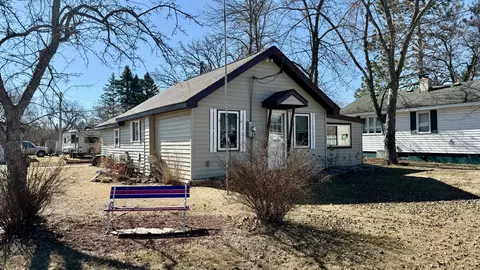 318 Main St SE, Menahga, MN 56464