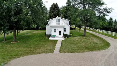 15204 4th St, Mayville, ND 58257