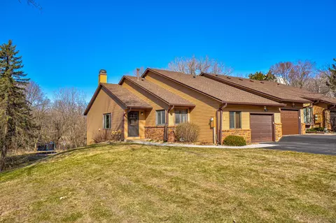 709 Dorland Rd S, Maplewood, MN 55119