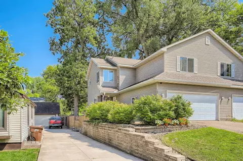 1003 Sibley St, Hastings, MN 55033