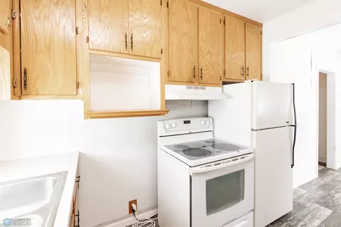 Kitchen - 615 E Adams Ave, Mahnomen, MN 56557 photo 2 of 4