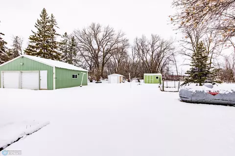 Exterior - 615 E Adams Ave, Mahnomen, MN 56557 photo 7 of 13