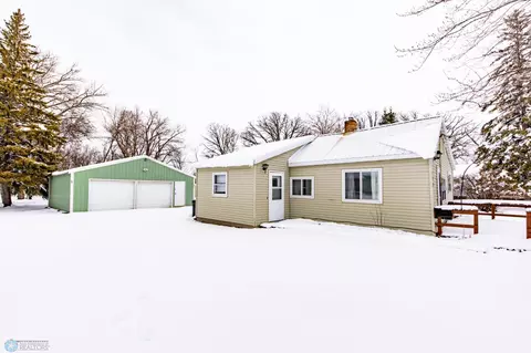 Exterior - 615 E Adams Ave, Mahnomen, MN 56557 photo 11 of 13