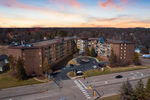 2601 Kenzie Ter #109, Saint Anthony, MN 55418