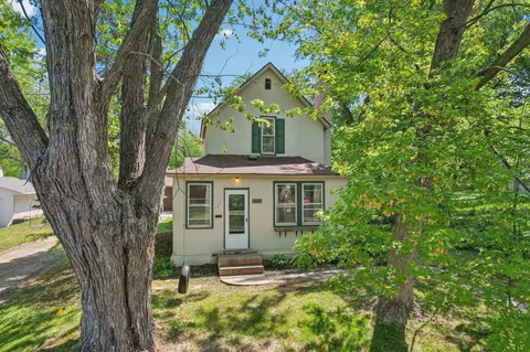 1830 Lake St, Lauderdale, MN 55113