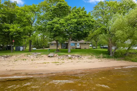 47779 Whistle Rd, Isle, MN 56342