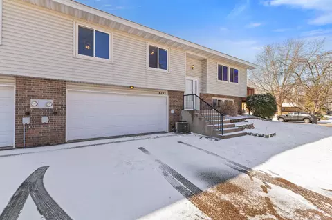 4292 Evergreen Dr, Vadnais Heights, MN 55127
