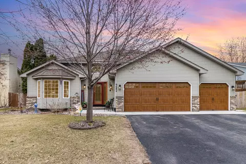 9684 Hames Ave S, Cottage Grove, MN 55016