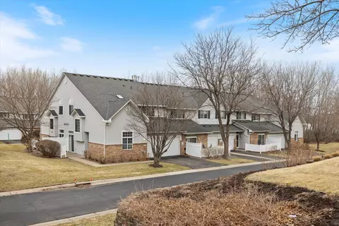 13535 Carmody Dr, Eden Prairie, MN 55344