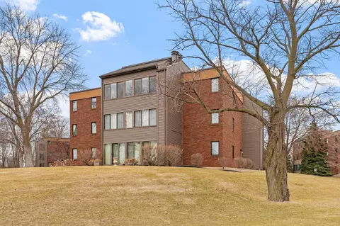 4825 Babcock Trl E #3005, Inver Grove Heights, MN 55077