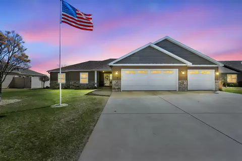 1428 Aspen Ln, Saint Cloud, MN 56303